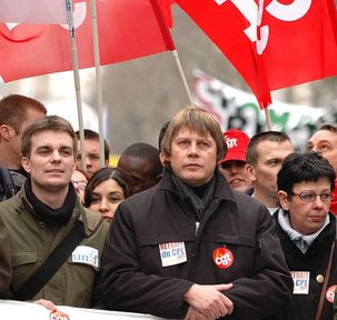 Sarkozy "se fout" de l'opinion des syndicalistes, selon Thibault