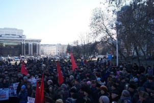 Manifestations des communistes contre le projet de loi de réforme de l'éducation en Russie (2)