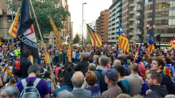 Des concentrations massives dans toute la Catalogne pour la défense des libertés