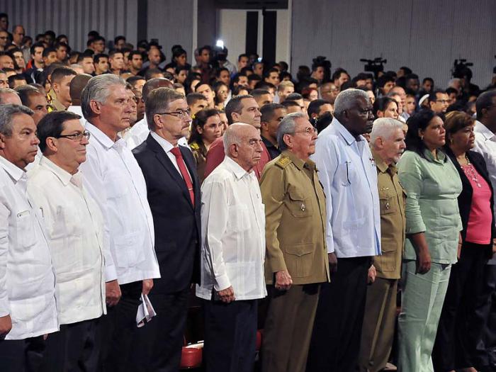 Cuba célèbre les 100 ans de la révolution socialiste d'octobre