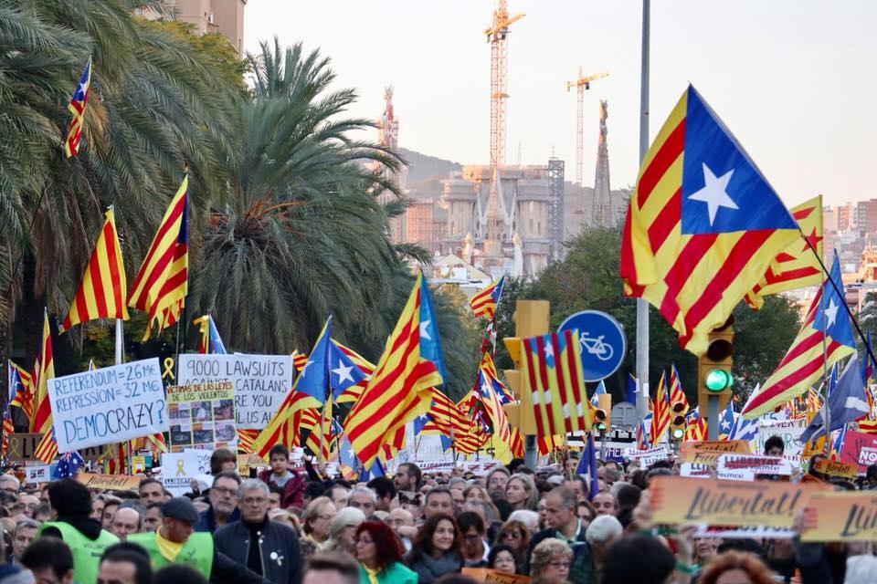 2 millions de catalan.e.s manifestent pour la libération des prisonniers politiques