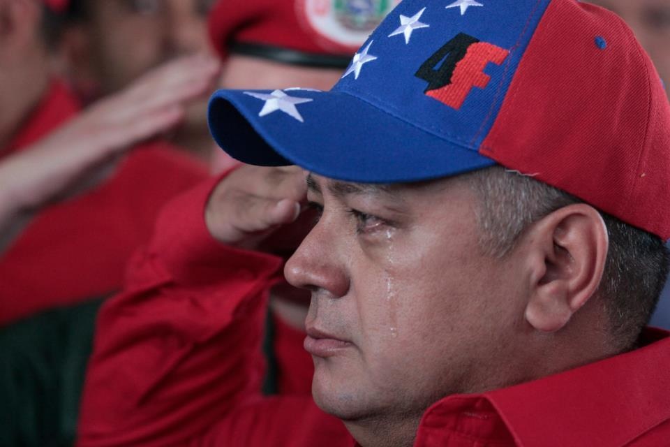 Le peuple accompagne Chavez pour son ultime tournée vers l'académie militaire (2)