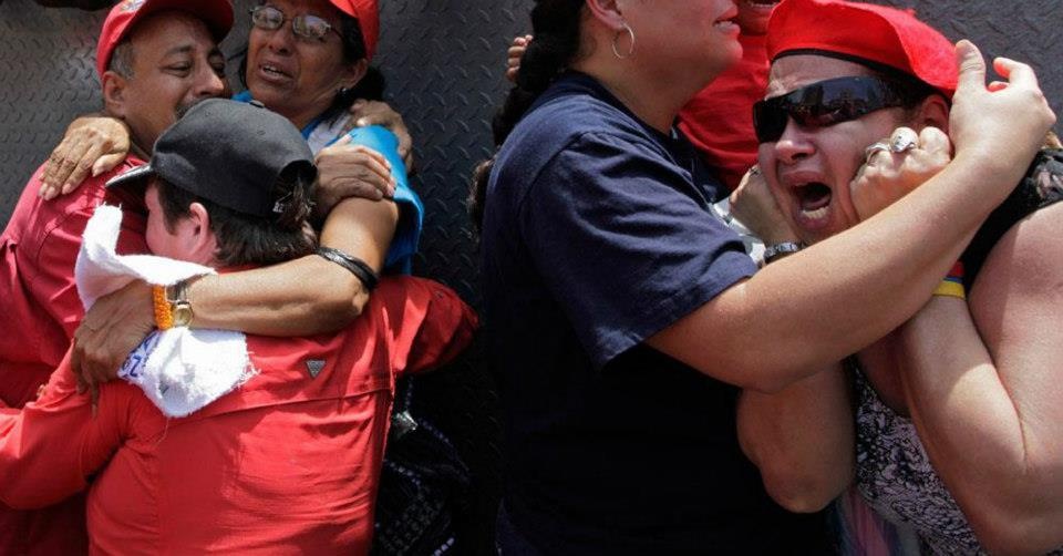 Le peuple accompagne Chavez pour son ultime tournée vers l'académie militaire (2)