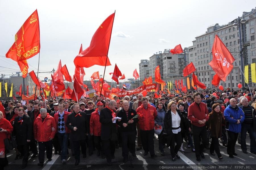 Les communistes ont massivement défilés pour le 1er mai en Russie