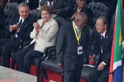 "Mandela est un exemple inégalé pour l'Amérique latine et les Caraïbes" Raul Castro