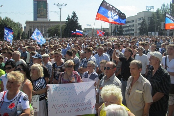 Le Donbass humilie Kiev en faisant défiler ses prisonniers de guerre