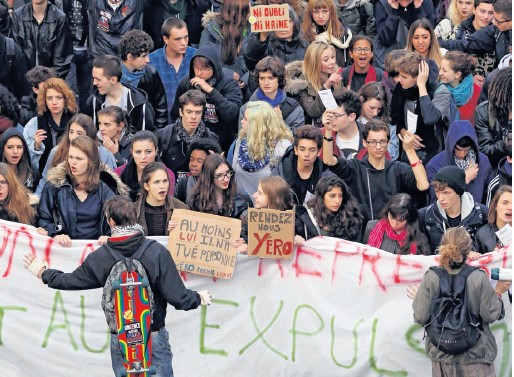 Les jeunes ne lâchent pas l’affaire Rémi Fraisse