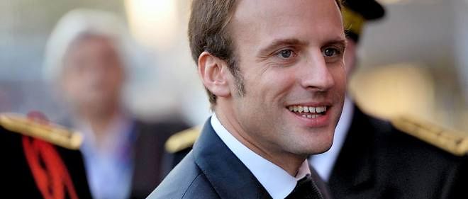 Emmanuel Macron, plus royaliste que socialiste