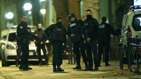 Attentats : vaste assaut en cours à Saint-Denis