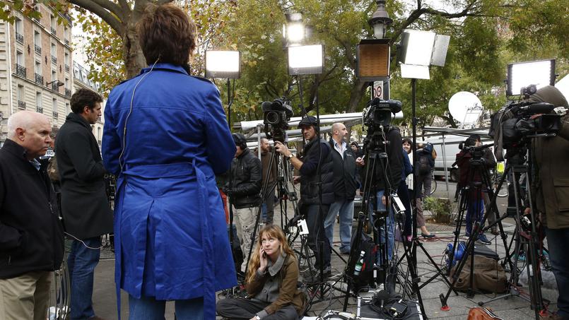 État d'urgence : des députés PS veulent le maintien du contrôle de la presse