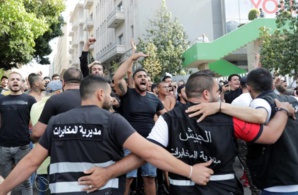 Liban: les manifestants antipouvoir de retour dans la rue, après le confinement