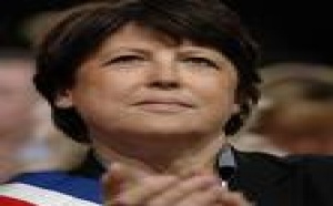 Crise: les mesures d'urgence d'Aubry