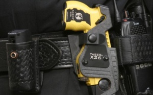 France: l'utilisation du Taser et du flash-ball en question et autres news