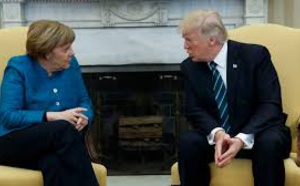 Angela Merkel s'en prend à Twitter après le bannissement de Donald Trump