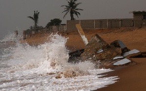 L'érosion côtière au Togo : La mer avance, les villages reculent