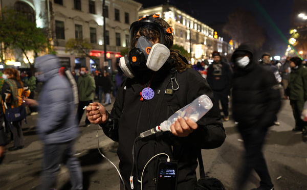 Crise en Géorgie - Les manifestants font face à la police © Giorgi Arjevanidze, AFP