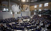 Grèce: Le Bundestag adopte le plan d'aide