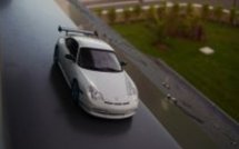 Un adolescent échange un portable contre une Porsche