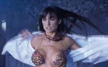 People: Le nouveau décolleté de Demi Moore